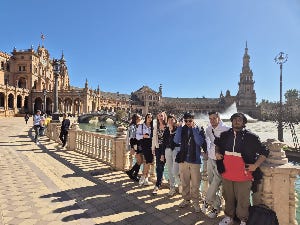 Visite de la Plaza de Espagne, Séville